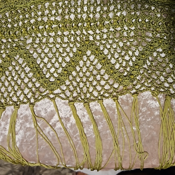 AMERICAN JEANS GREEN BEADED CROCHET CROP TOP SIZE S - Picture 4 of 7